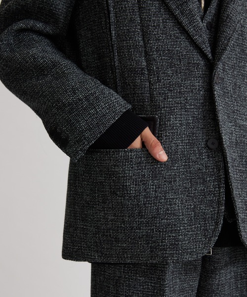 UNITED TOKYO（ユナイテッドトウキョウ）の「ツイードオープンスリーブJK（テーラードジャケット・メンズ・グレー/グリーン・1/2）」の9枚目の写真