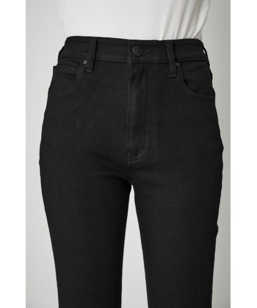 AZUL by moussy（アズールバイマウジー）の「A PERFECT DENIM FLARE Ⅱ/アパーフェクトデニムフレアⅡ（デニムパンツ・レディース・ブラック/ワンウォッシュ・SMALL/MEDIUM/LARGE/X-SMALL）」の19枚目の写真
