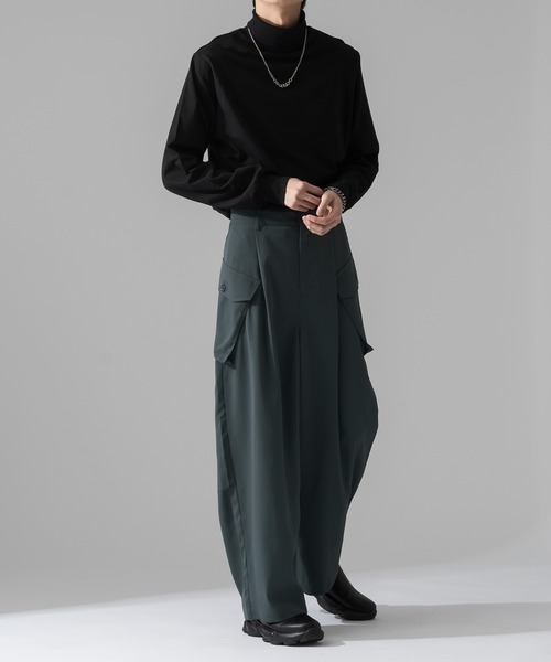 Adoon plain（アドーンプレーン）の「【Adoon plain】ビッグポケットカーゴパンツ（カーゴパンツ・メンズ・ブラック/グレー・MEDIUM/LARGE）」の6枚目の写真