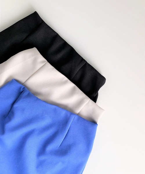 Q（キュー）の「ダンボールタイトスカート（スカート・レディース・ブルー/ブラック/グレイッシュベージュ・MEDIUM）」の8枚目の写真