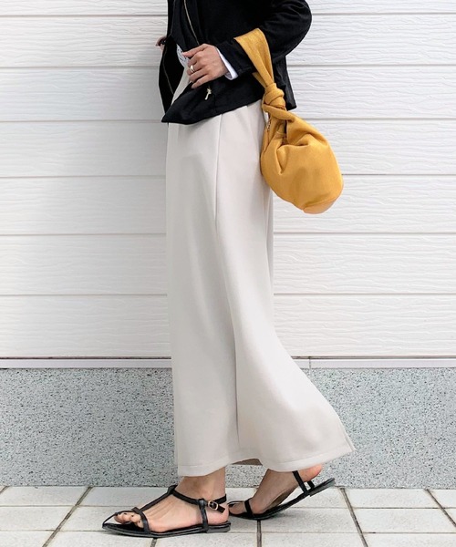 Q（キュー）の「ダンボールタイトスカート（スカート・レディース・ブルー/ブラック/グレイッシュベージュ・MEDIUM）」の12枚目の写真