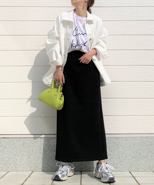 Q（キュー）の「ダンボールタイトスカート（スカート・レディース・ブルー/ブラック/グレイッシュベージュ・MEDIUM）」の14枚目の写真