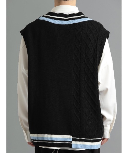 semantic design（セマンティックデザイン）の「セマンティックデザイン ケーブル柄切替 Vネック ニットベスト（ベスト・メンズ・ブラック/ホワイト・MEDIUM/LARGE）」の9枚目の写真