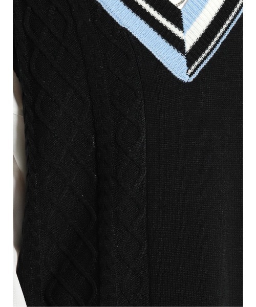 semantic design（セマンティックデザイン）の「セマンティックデザイン ケーブル柄切替 Vネック ニットベスト（ベスト・メンズ・ブラック/ホワイト・MEDIUM/LARGE）」の6枚目の写真