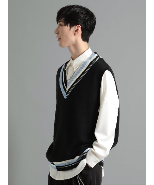 semantic design（セマンティックデザイン）の「セマンティックデザイン ケーブル柄切替 Vネック ニットベスト（ベスト・メンズ・ブラック/ホワイト・MEDIUM/LARGE）」の10枚目の写真