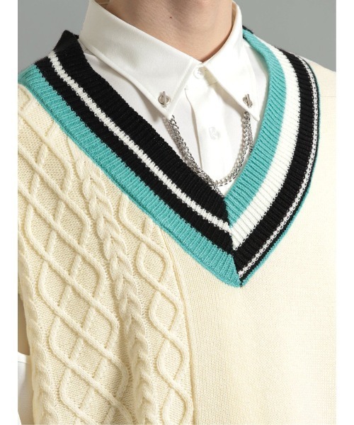 semantic design（セマンティックデザイン）の「セマンティックデザイン ケーブル柄切替 Vネック ニットベスト（ベスト・メンズ・ブラック/ホワイト・MEDIUM/LARGE）」の15枚目の写真