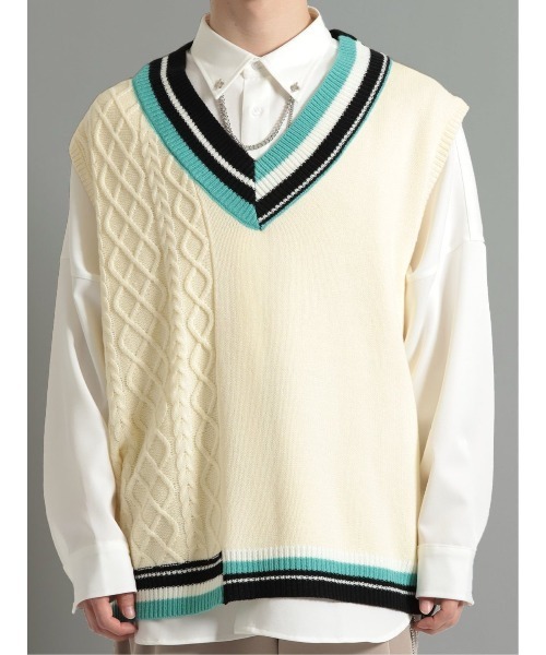 semantic design（セマンティックデザイン）の「セマンティックデザイン ケーブル柄切替 Vネック ニットベスト（ベスト・メンズ・ブラック/ホワイト・MEDIUM/LARGE）」の17枚目の写真