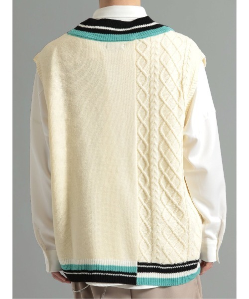 semantic design（セマンティックデザイン）の「セマンティックデザイン ケーブル柄切替 Vネック ニットベスト（ベスト・メンズ・ブラック/ホワイト・MEDIUM/LARGE）」の19枚目の写真