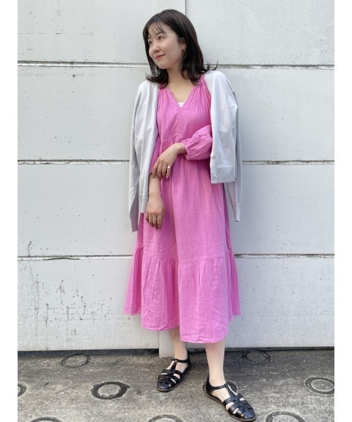 GAP（ギャップ）の「ガーゼ スプリットネック ミディワンピース