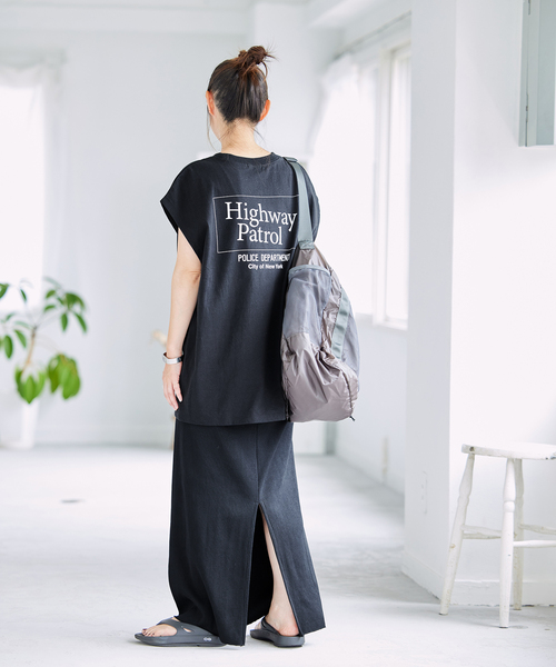 JOURNAL STANDARD（ジャーナルスタンダード）の「NYCノースリーブ（Tシャツ/カットソー・レディース・ホワイト/ブラック・FREE）」の5枚目の写真