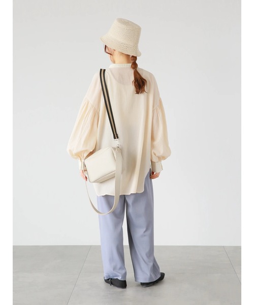 ehka sopo(エヘカソポ)の「異素材シアーバンドカラーシャツ(シャツ/ブラウス・レディース・ピンク/グリーン/キナリ・フリ-)」の16枚目の写真