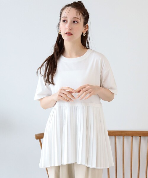 Ray BEAMS(レイビームス)の「Ray BEAMS / プリーツ キリカエ バック リボン Tシャツ(Tシャツ/カットソー・レディース・ホワイト/ブラック/その他・ONE SIZE)」の1枚目の写真