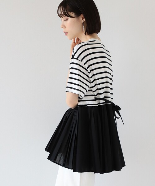 Ray BEAMS(レイビームス)の「Ray BEAMS / プリーツ キリカエ バック リボン Tシャツ(Tシャツ/カットソー・レディース・ホワイト/ブラック/その他・ONE SIZE)」の3枚目の写真