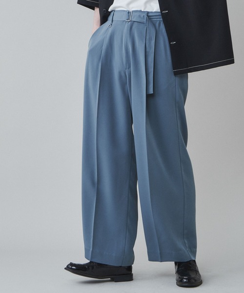 LUCY（ルーシー）の「LUCY/【セットアップ対応】トロミ ベルト付きワイドスラックス（スラックス・メンズ・ブラック/ダークグレー/ブルー系その他/パープル/ダークブラウン・MEDIUM/LARGE）」の21枚目の写真