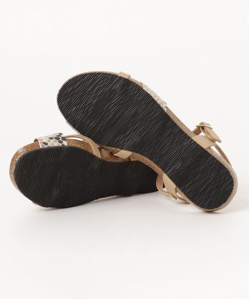 PLAKTON（プラクトン）の「【PLAKTON】別注クロスストラップサンダル（サンダル・レディース・ベージュ/ブラック・S/M/L）」の18枚目の写真