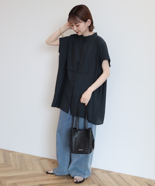 AMERICAN HOLIC（アメリカンホリック）の「ブザムフレンチスリーブバックオープンチュニック（チュニック・レディース・オフホワイト/サックスブルー/ブラウン/ネイビー・M/L）」の8枚目の写真