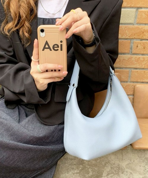 florist（フローリスト）の「【軽量】ソフトシュリンクレザーのハーフムーンハンドバッグ/レディースバッグ（ハンドバッグ・レディース・ベージュ/マスタード/ホワイト/グリーン/ブラック/ライトブルー/モカ/キャメル・FREE）」の7枚目の写真