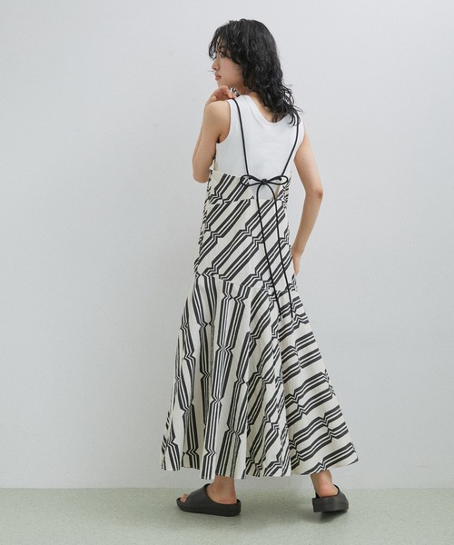 ADAM ET ROPE'（アダムエロペ）の「【サステナブル】リップストップキャミワンピース（ドレス・レディース・ブラック/ホワイト系その他5/カーキ・FREE）」の7枚目の写真