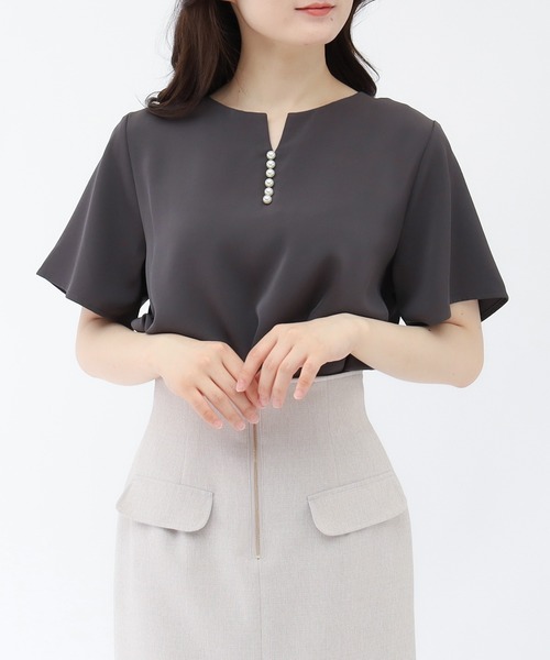 TRUDEA(トルディア)の「パールスタッズブラウス(シャツ/ブラウス・レディース・ホワイト/ベージュ/ミント/ラベンダー/チャコールグレー/グリーン・MEDIUM/LARGE)」の3枚目の写真
