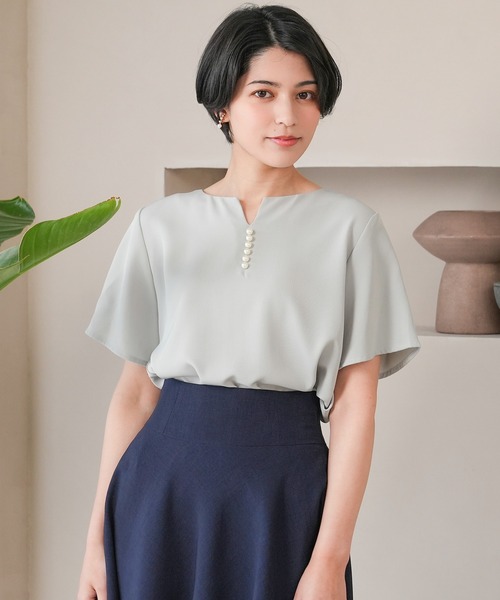 TRUDEA(トルディア)の「パールスタッズブラウス(シャツ/ブラウス・レディース・ホワイト/ベージュ/ミント/ラベンダー/チャコールグレー/グリーン・MEDIUM/LARGE)」の5枚目の写真