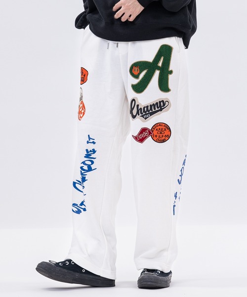 JOHN'S CLOSET（ジョンズクローゼット）の「【13】カレッジワッペン ワイドスウェットパンツ（スウェットパンツ・メンズ・ワンウォッシュ/オフホワイト/ブラック/サックスブルー/グレー・LARGE/MEDIUM）」の10枚目の写真