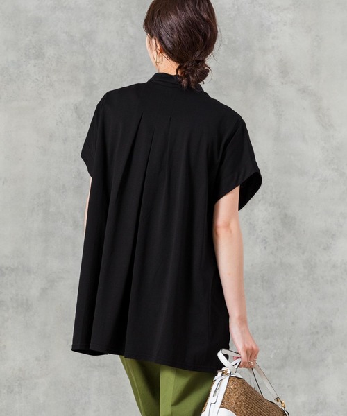 美品 グレディブリリアン ACUTA ブザムパール釦５分Ｔシャツ チュニック丈 Gready Brilliant（グレディブリリアン）の「ブザムパール釦5分