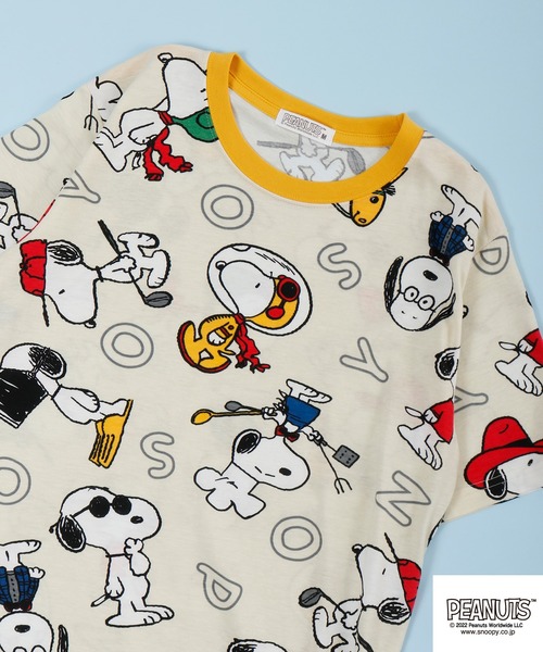PEANUTS(ピーナッツ)の「PEANUTS スヌーピー 総柄 Tシャツ 半袖(Tシャツ/カットソー・レディース・ホワイト/ライトグリーン/アイボリー・M/L/LL)」の2枚目の写真