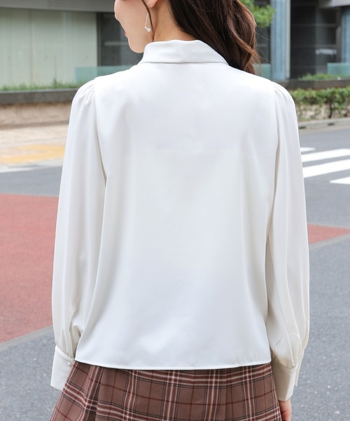 Honeys（ハニーズ）の「ボウタイブラウス（シャツ/ブラウス・レディース・ホワイト/ブラック/スモークピンク/ブラック系その他・S/M/L/LL/3L）」の22枚目の写真