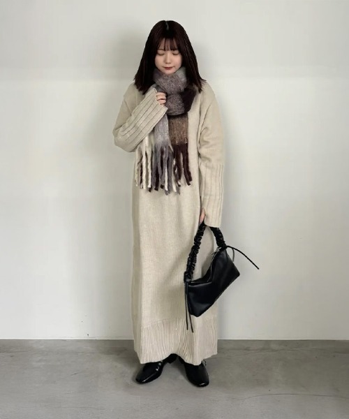 セール】【サイズ展開あり】フィンガータートルニットロングワンピース