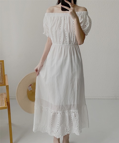 セール☆BCBG MAXAZRIA オフショルダーレースワンピース☆白 セール】ビーチ リゾート オフショルダー 総レースフレア