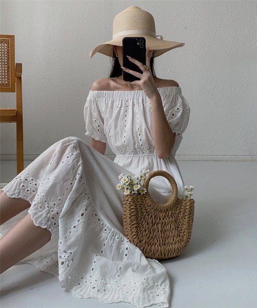 MAISON DE THERESE(メゾン ド テレーズ)の「ビーチ リゾート オフショルダー 総レースフレアワンピース(ワンピース・レディース・ホワイト・M/S/L/XL)」の12枚目の写真