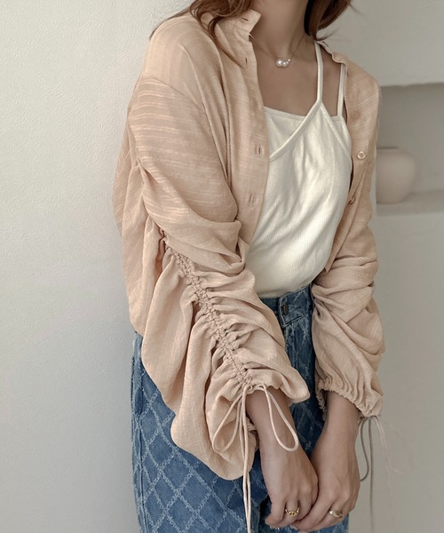 apres jour clair(アプレジュールクレア)の「【apres jour clair】袖ドロストバンドカラーシャツ【ZOZOTOWN限定アイテム】(シャツ/ブラウス・レディース・イエロー系その他/アイボリー/ベージュ・フリー/X-LARGE)」の2枚目の写真