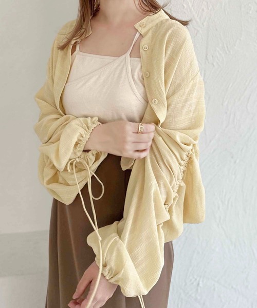 apres jour clair(アプレジュールクレア)の「【apres jour clair】袖ドロストバンドカラーシャツ【ZOZOTOWN限定アイテム】(シャツ/ブラウス・レディース・イエロー系その他/アイボリー/ベージュ・フリー/X-LARGE)」の3枚目の写真