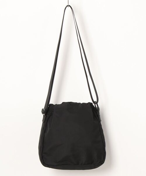 BEN DAVIS（ベンデイビス）の「《BEN DAVIS/ベンデイビス》刺繍ドローストリングショルダー（ショルダーバッグ・メンズ・ブラック/チャコール・FREE）」の3枚目の写真