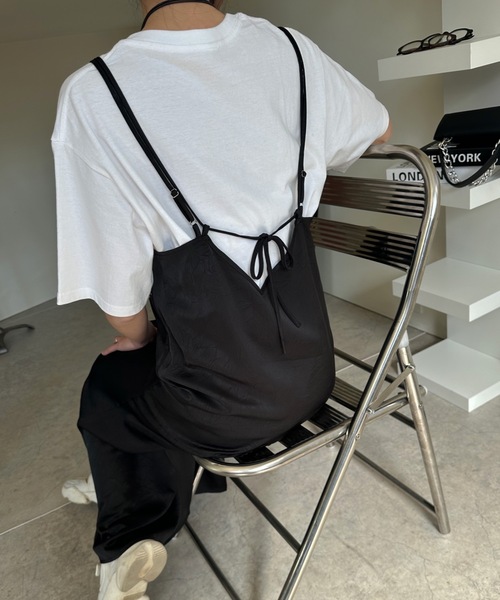 ULEULA（ウルア）の「ヴィンテージサテンバックシャンキャミワンピース（ワンピース・レディース・グレー/ブラック/グレイッシュベージュ・FREE）」の13枚目の写真