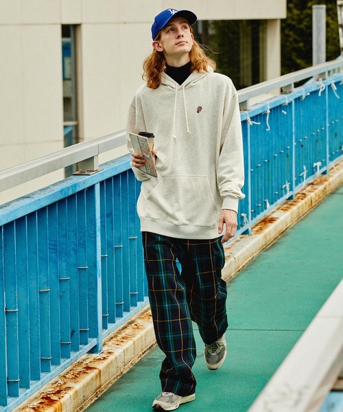 EMMA CLOTHES（エマクローズ）の「【The Rolling Stones/Queen】ロックプリント オーバーサイズ ピグメント加工 プルオーバーパーカー EMMA CLOTHES（パーカー・メンズ・グレー系2/ネイビー系3/ブラック系1/ブラック系3/グレー系1/ネイビー系1/ブラック系2・M/L）」の13枚目の写真