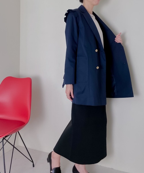 TEVALT(ヴァレット)の「フリルテーラードジャケット(テーラードジャケット・レディース・ネイビー/ブラック/キャメル・38)」の15枚目の写真