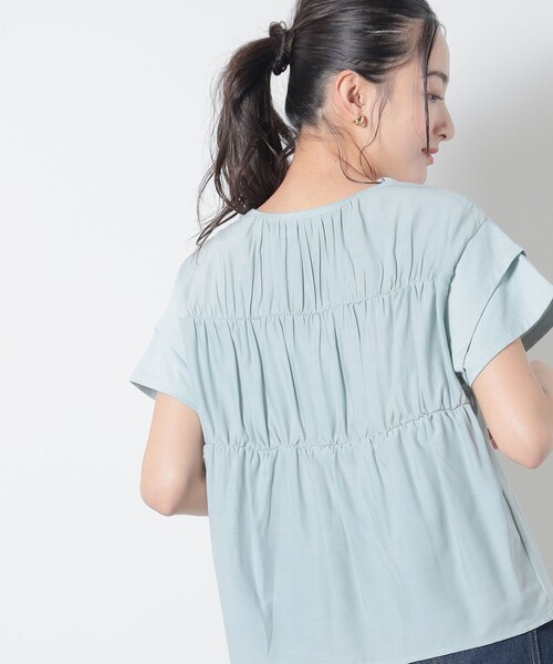 BEAMS HEART（ビームスハート）の「後ろ異素材 ギャザー プルオーバー（Tシャツ/カットソー・レディース・ミント/オフホワイト/ブラック/ブルー系その他・FREE）」の3枚目の写真