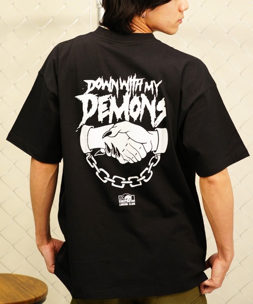 LURKING CLASS(ラーキングクラス)の「【ムラサキスポーツ別注】LURKING CLASS/ラーキングクラス バックプリント オーバーサイズ ST24STM10(Tシャツ/カットソー・メンズ・ブラック/ホワイト・M/L/XL)」の2枚目の写真
