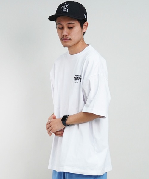 LURKING CLASS(ラーキングクラス)の「【ムラサキスポーツ別注】LURKING CLASS/ラーキングクラス バックプリント オーバーサイズ ST24STM10(Tシャツ/カットソー・メンズ・ブラック/ホワイト・M/L/XL)」の14枚目の写真