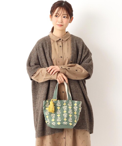 one'sterrace（ワンズテラス）の「刺繍バケツミニバッグ ラル（トートバッグ・レディース・オフホワイト/ライトグリーン・99）」の11枚目の写真