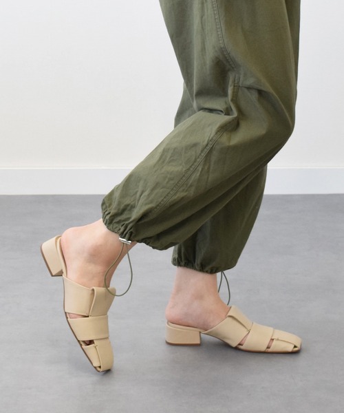 FABIO RUSCONI（ファビオルスコーニ）の「【FABIO RUSCONI】スクエアトウグルカミュールサンダル(F42301)（サンダル・レディース・ベージュ/ブラック/ホワイト・38/37/36/35/39）」の7枚目の写真