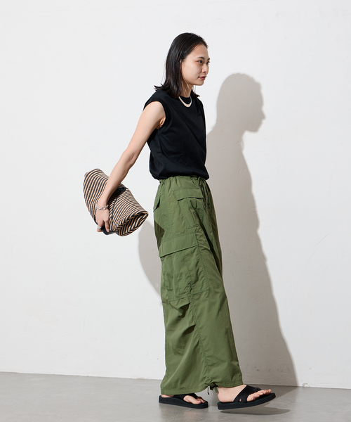 ARMY TWILL（アーミーツイル）の「別注【ARMY TWILL/アーミーツイル】カーゴスリットスカート（スカート・レディース・ブラック/カーキ・FREE）」の4枚目の写真