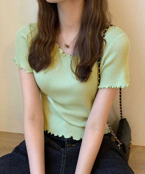 ALTROSE(アルトローズ)の「トップス シンプル メロー 無地 リブ(Tシャツ/カットソー・レディース・グレー/グリーン/ホワイト/ブラック・FREE)」の5枚目の写真