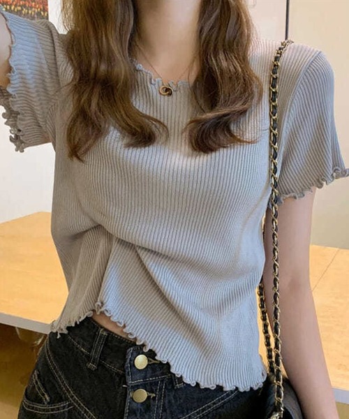 ALTROSE(アルトローズ)の「トップス シンプル メロー 無地 リブ(Tシャツ/カットソー・レディース・グレー/グリーン/ホワイト/ブラック・FREE)」の9枚目の写真