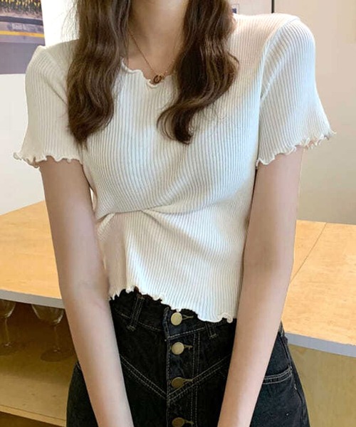 ALTROSE(アルトローズ)の「トップス シンプル メロー 無地 リブ(Tシャツ/カットソー・レディース・グレー/グリーン/ホワイト/ブラック・FREE)」の15枚目の写真