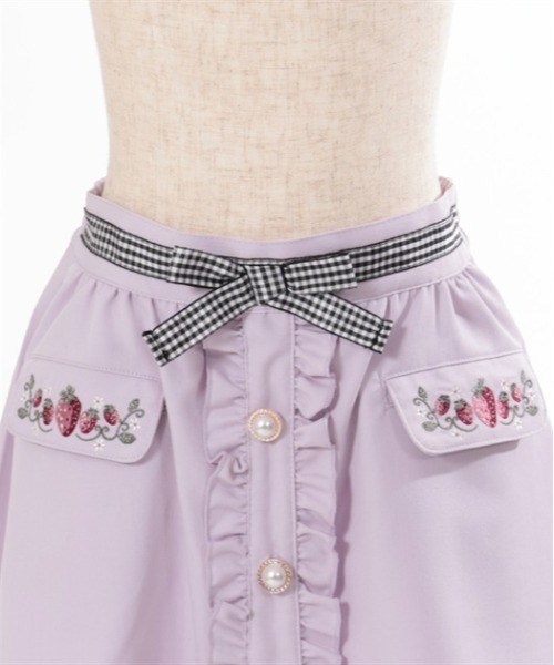 axes femme（アクシーズファム）の「いちご刺繍ミニスカート