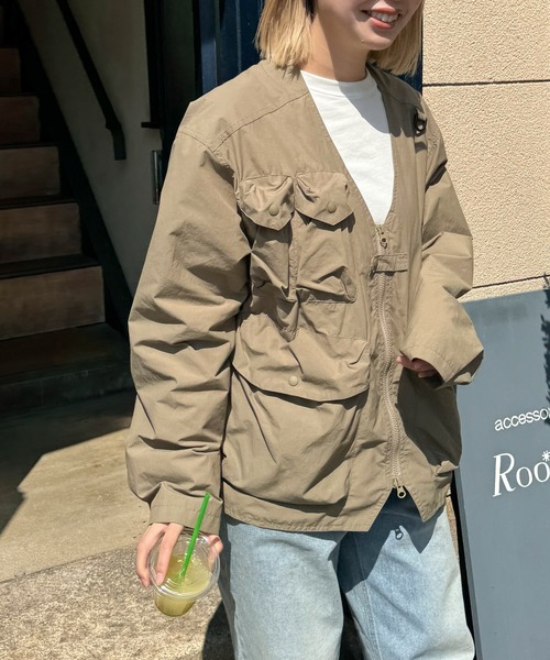 CANAL JEAN(キャナルジーン)の「choice_cnl フィッシングジャケット(ノーカラージャケット・レディース・ベージュ・ONE SIZE)」の3枚目の写真