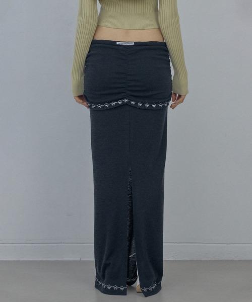 SCULPTOR（スカルプター）の「Shirring Layered Maxi Skirt/シャーリングレイヤードマキシスカート（スカート・レディース・ホワイト/グレー/ブラック・SMALL/MEDIUM）」の5枚目の写真