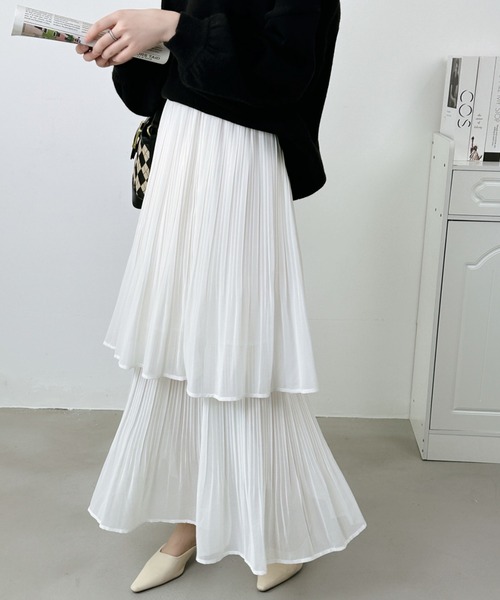 ECLIN(エクラン)の「ソフトプリーツティアードスカート(スカート・レディース・ホワイト/ブラック/モカ/ベージュ/ネイビー・M/L)」の2枚目の写真
